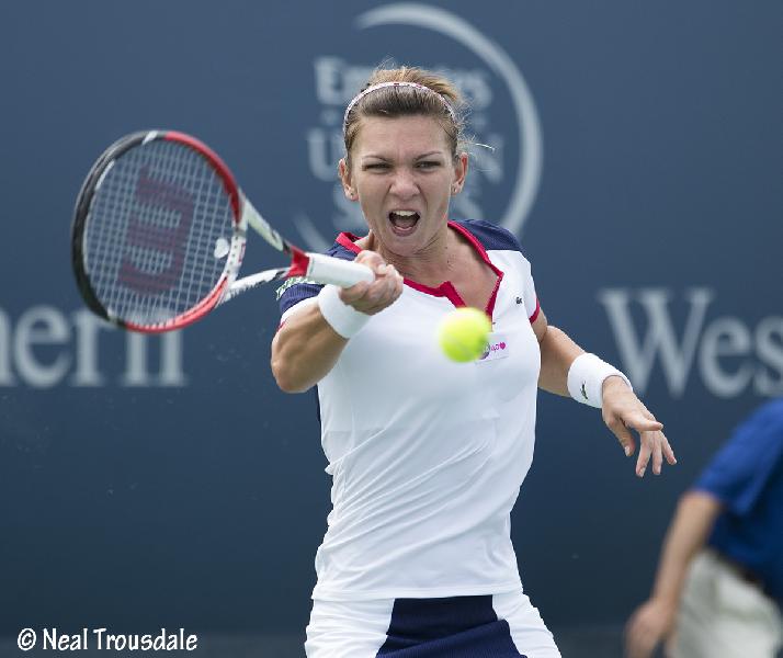 Irina Begu si Simona Halep - galerie foto exclusiva de la Western & Southern Open - Cincinnati